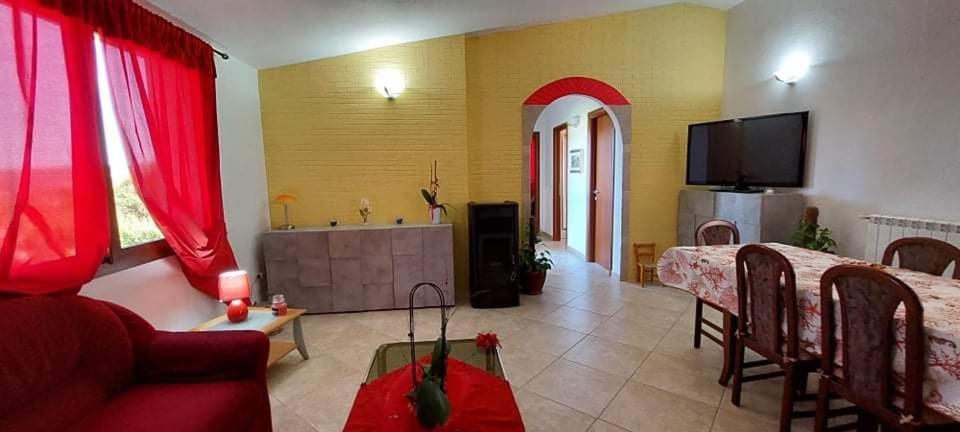 Indipendente Con Piscina Uso Esclusivo Internet Illimitato Villa Siniscola Kültér fotó